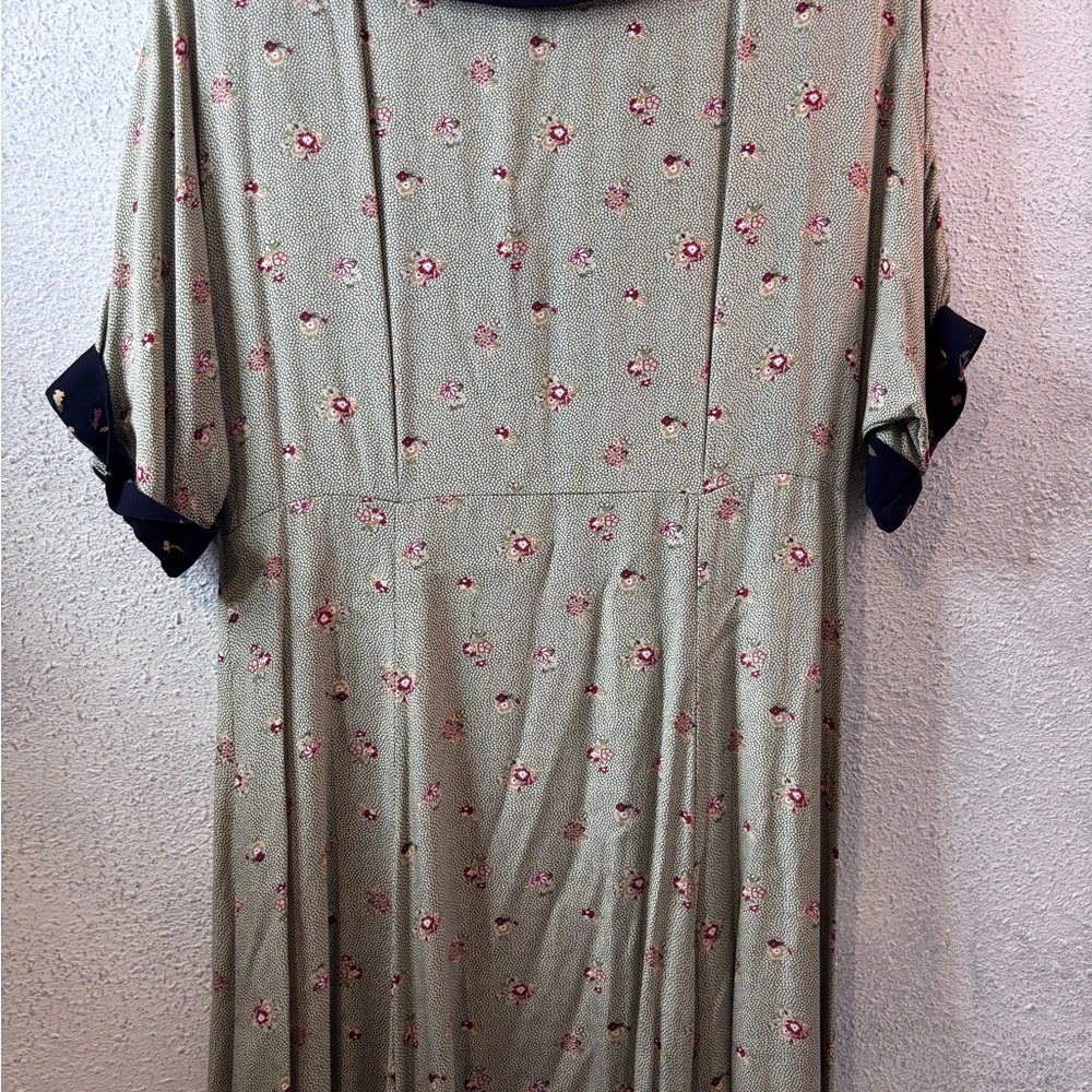 Flattered Green and Dark Blue Floral Midi Dress - Picture 11 of 11